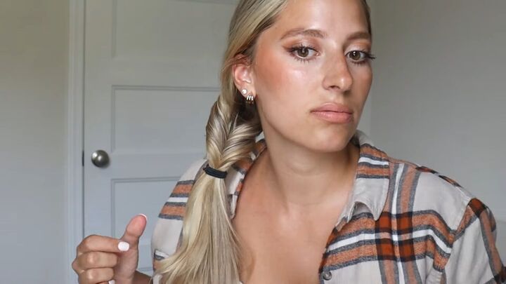 how to do a faux fishtail braid a quick easy faux fishtail hack, Faux fishtail braid tutorial