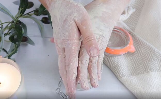 suffering with dry hands try this diy white kaolin clay mask remedy, Applying the DIY white kaolin clay mask