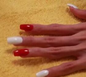 5 super cute christmas acrylic nail ideas to rock this holiday season, Red and white acrylic Christmas nails