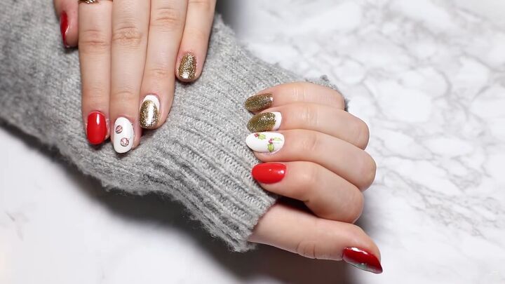 easy red white gold christmas nail art with festive stickers, Red white and gold Christmas nails