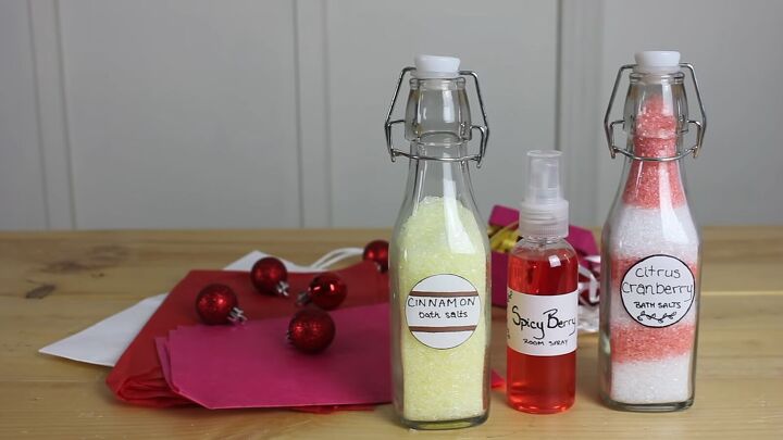 2 super easy diy christmas gift ideas scented bath salts room spray, DIY Christmas gift ideas