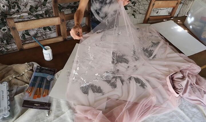 3 sparkly ways to embellish a tulle skirt for a cute diy party outfit, Separating the skirt from the paper