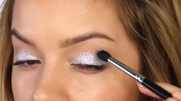 how to do dazzling silver eye makeup for new year s eve, Fading the silver eye makeup look