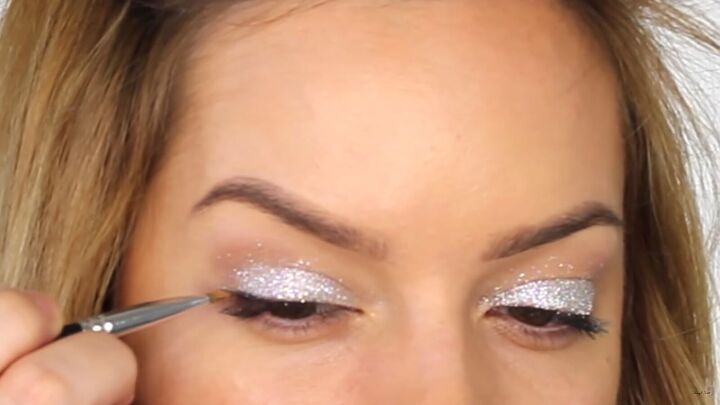 how to do dazzling silver eye makeup for new year s eve, Using black eyeshadow as eyeliner