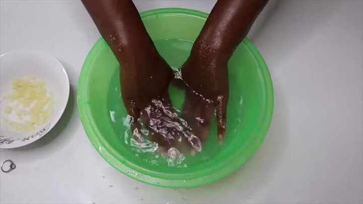 how to make your hands soft at home with a simple home remedy, Rinsing hands in warm water