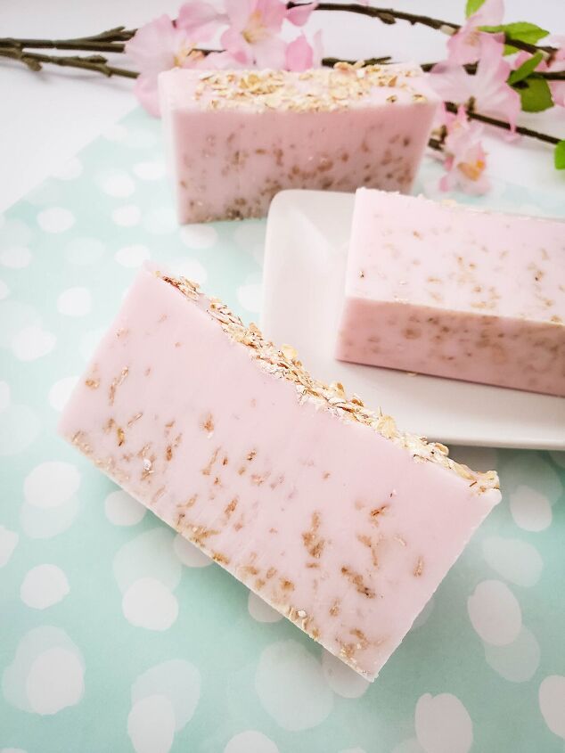 oatmeal soap recipe with cherry almond fragrance