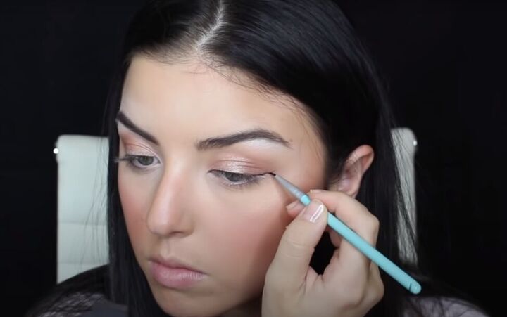 9 most common makeup mistakes how you can fix them, How to correctly apply eyeliner