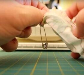 2 different ways to easily make a diy scrunchie, Turning the fabric with a safety pin