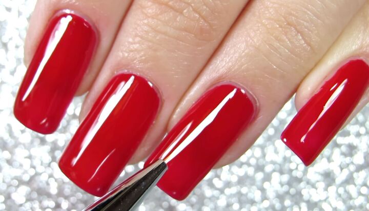 how to do pretty red christmas nails with easy star snow designs, Red and white Christmas nails