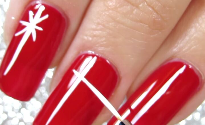 how to do pretty red christmas nails with easy star snow designs, White and red Christmas nail designs