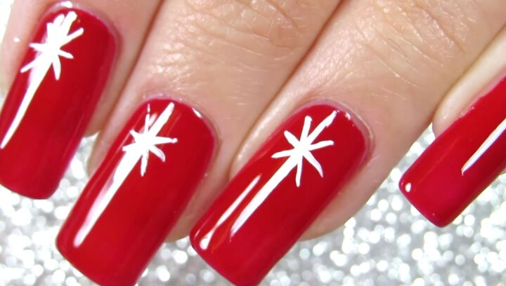 how to do pretty red christmas nails with easy star snow designs, Easy white and red Christmas nail ideas