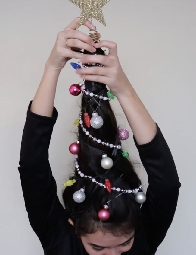 how to make christmas tree hair 5 steps to the best holiday hairdo, Adding a tree topper to your hair