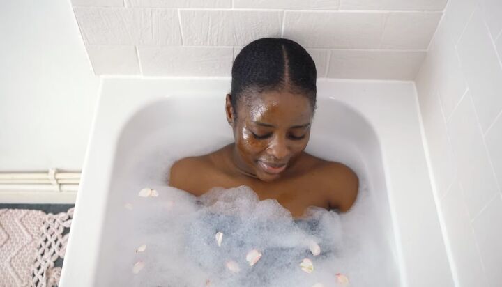 Bath Routine Girl Learn How to Rest & Unwind With This Relaxing Self-Care Bath Routine ...