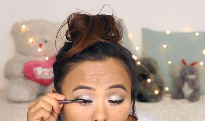 pink silver makeup tutorial a cute sparkly look for the holidays, Silver makeup ideas