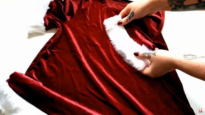 how to quickly easily make a diy christmas shirt just like santa s