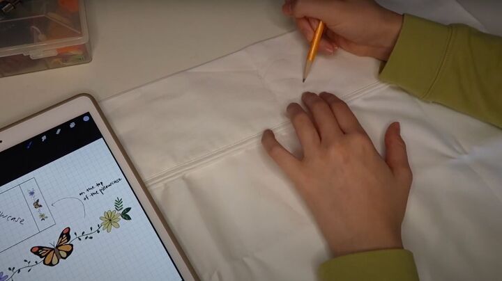 3 easy diy holiday gifts christmas things to stitch sew make, Sketching the design with a pencil