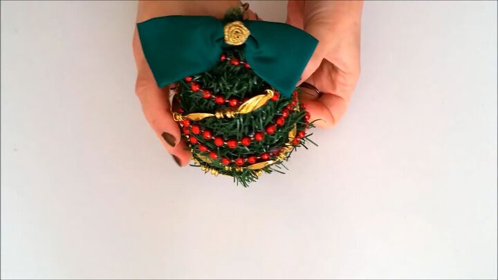 how to make cute ornament christmas tree headbands for the holidays, Decorating the mini Christmas tree