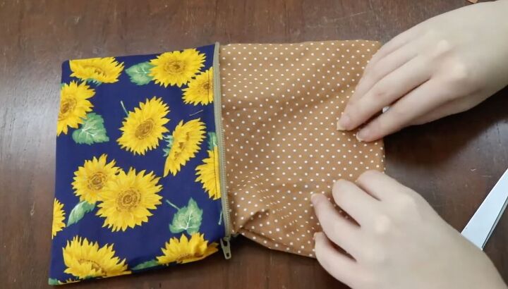 easy zipper pouch sewing tutorial fun gift for friends or yourself, Turning the fabric of the zipper pouch