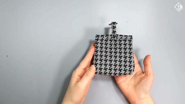 diy mini zipper pouch a cute little pouch to hold all the essentials, Easy sew DIY mini zipper pouch