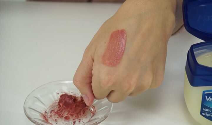 how to make easy diy lipstick out of eyeshadow or beet powder, Eyeshadow into lipstick tutorial