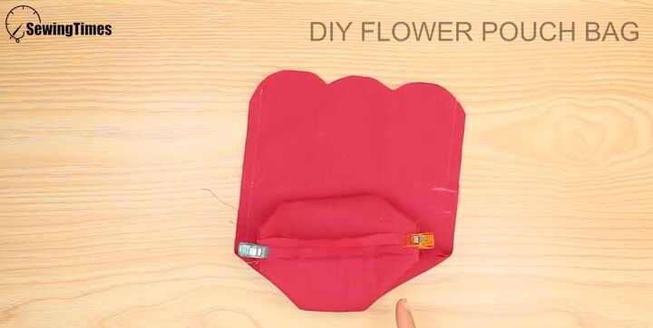 sew the perfect gift 5 easy sew gift ideas with step by step videos, Sewing the bottom of the flower pouch