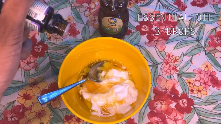 how to make use a greek yogurt hair mask for natural curls, How to make the yogurt hair mask smell good