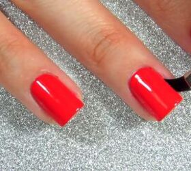 4 easy tips for how to paint your nails with the opposite hand, Using a brush to clean up nails