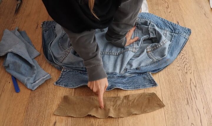 how to make a diy sherpa denim jacket with a sherpa collar lining, Cutting the denim jacket collar pattern