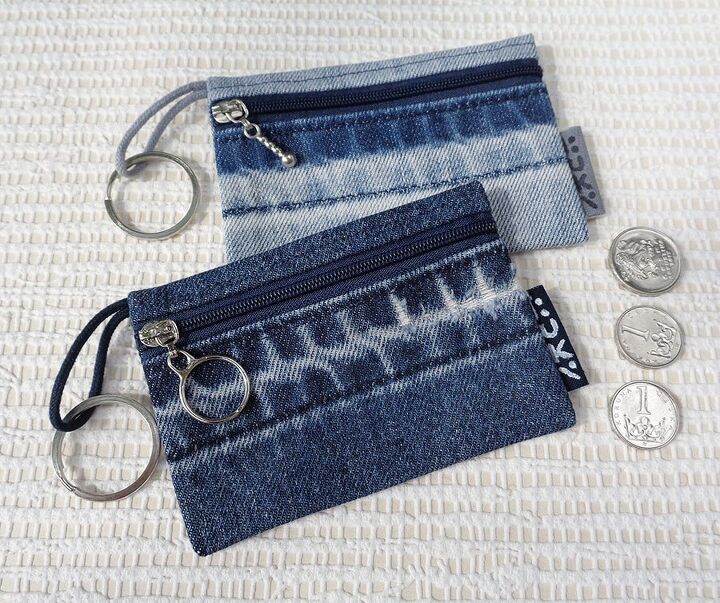 handy zipper pouch, Unfold the jeans bottom hem to add the character