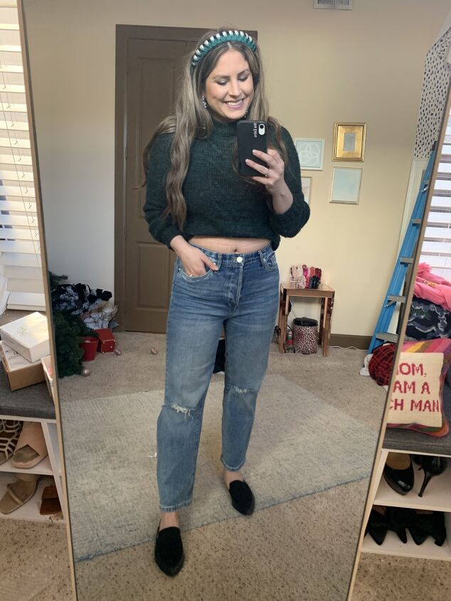 two ways to wear a cropped sweater, Cropped Sweater Mom Jeans