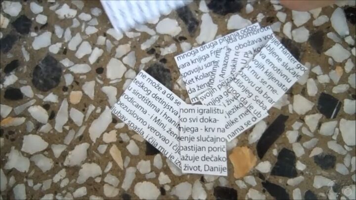 Have You Read Today's Headlines? Newspaper Nails Are So Easy to Do! | Upstyle Have You Read Today's Headlines? Newspaper Nails Are So Easy to Do! | Upstyle