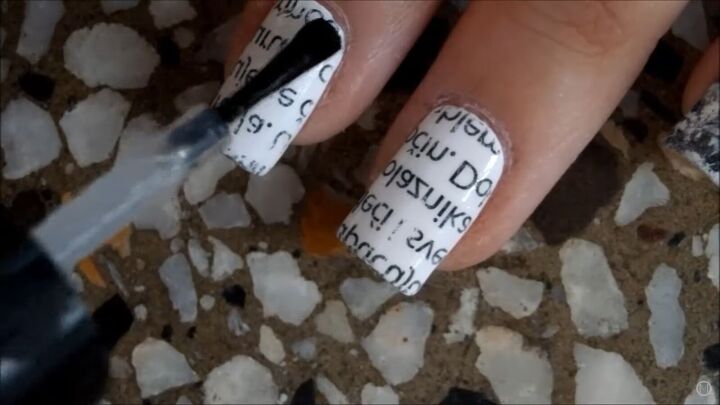Have You Read Today's Headlines? Newspaper Nails Are So Easy to Do! | Upstyle Have You Read Today's Headlines? Newspaper Nails Are So Easy to Do! | Upstyle