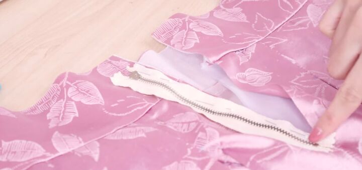 looking to upcycle old bedding try this box pleat skirt tutorial, Sewing a zipper into the box pleated skirt