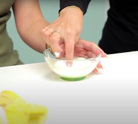 How to Make All-Natural DIY Nail Polish Remover at Home | Upstyle