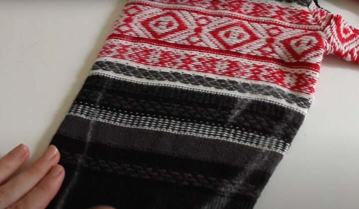 how to make a diy blanket poncho sweater mittens for winter, Tracing the outline of the pattern