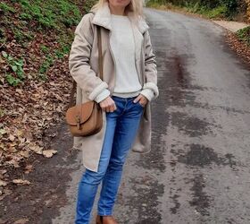 elegant winter style ideas with just one coat, Keep it simple with matching boots and a bag