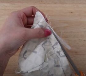 how to sew an easy face mask with adjustable straps free pattern, Snipping the corners