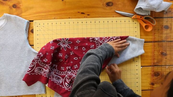 2 easy diy sweatshirt refashions making bandana flannel sleeves, Folding the bandana around the sleeve