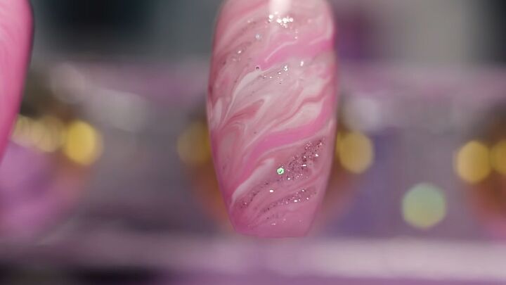 5 cute pink and white gel nail art designs perfect for beginners, Pink and white gel nail art ideas
