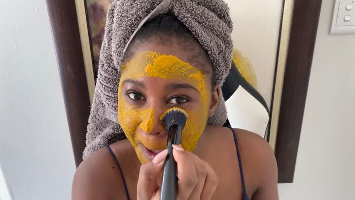 is this the best turmeric face mask there are only 3 ingredients, Applying the DIY turmeric face mask
