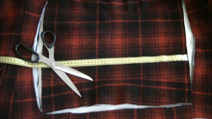 How to Make a Warming DIY Hand Muff Out of an Old Coat & Necktie | Upstyle