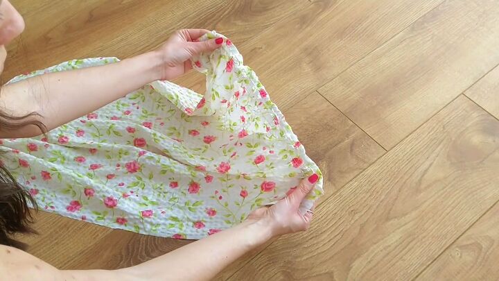 how to make a shirred dress with puff sleeves out of old pillowcases, Sewing shirring at the top and bottom