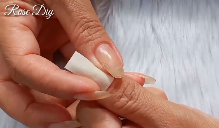 How to Make Strong Fake Nails Out of Masking Tape & Nail Glue | Upstyle How to Make Strong Fake Nails Out of Masking Tape & Nail Glue | Upstyle