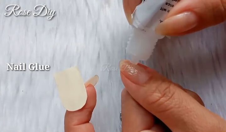 How to Make Strong Fake Nails Out of Masking Tape & Nail Glue | Upstyle How to Make Strong Fake Nails Out of Masking Tape & Nail Glue | Upstyle