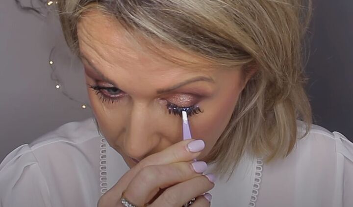 get ready for romance with this glam valentine s day makeup tutorial, Applying false eyelashes