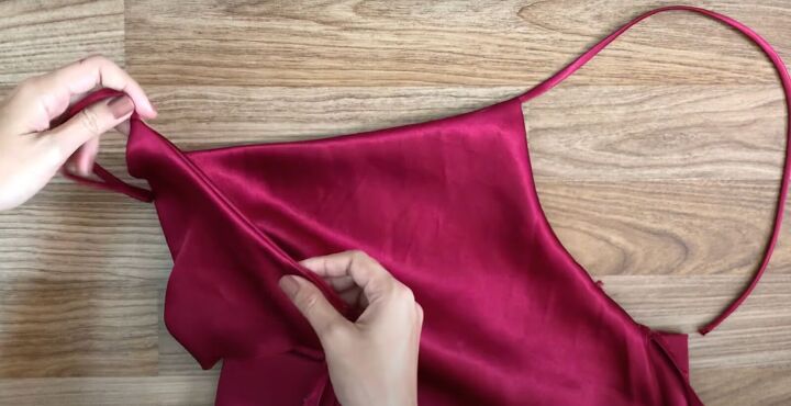 how to make a diy sexy dress that s perfect for a valentine s date, Hiding the open seam