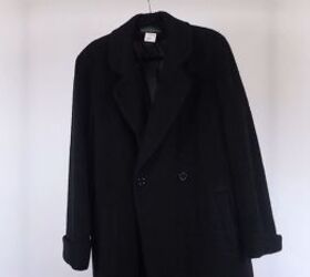 how to create the perfect winter capsule wardrobe with just 16 items, Long black wool coat for the capsule wardrobe