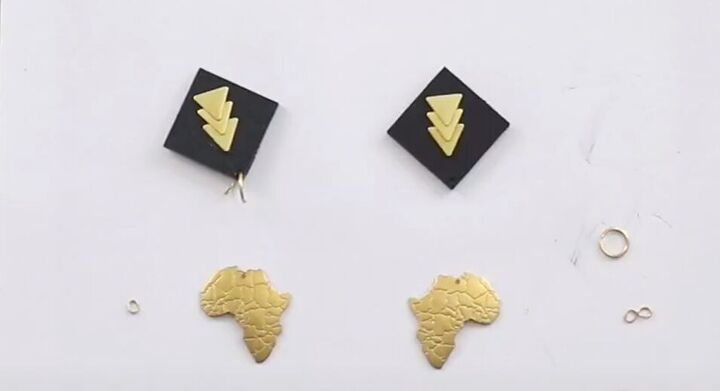 how to make africa earrings in 3 quick easy steps, Attaching a jump ring to the earrings
