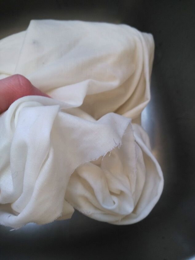 How To Dye Fabric With Onion Skins Upstyle how-to-dye-fabric-with-onion-skins-upstyle