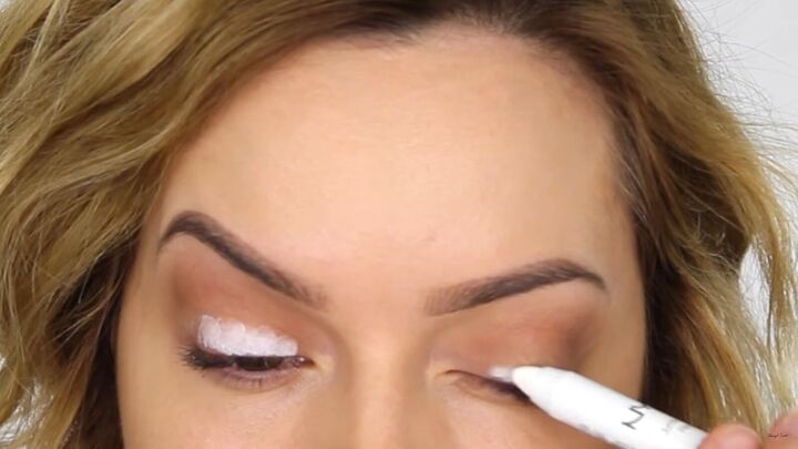 how to create a cool pink eye lip makeup look for valentines day, Applying white makeup pencil to the eyelids